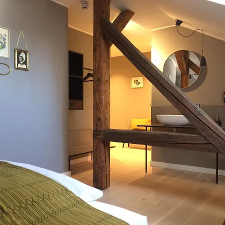 Hotel Weiss 3*