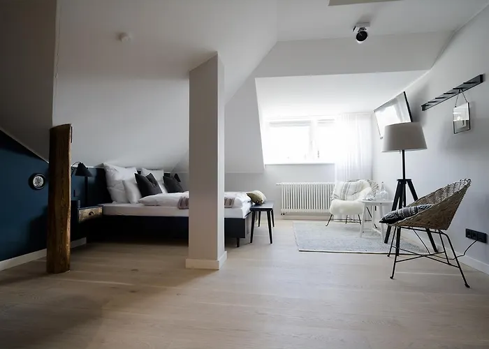 Weiss 3* Helmbrechts